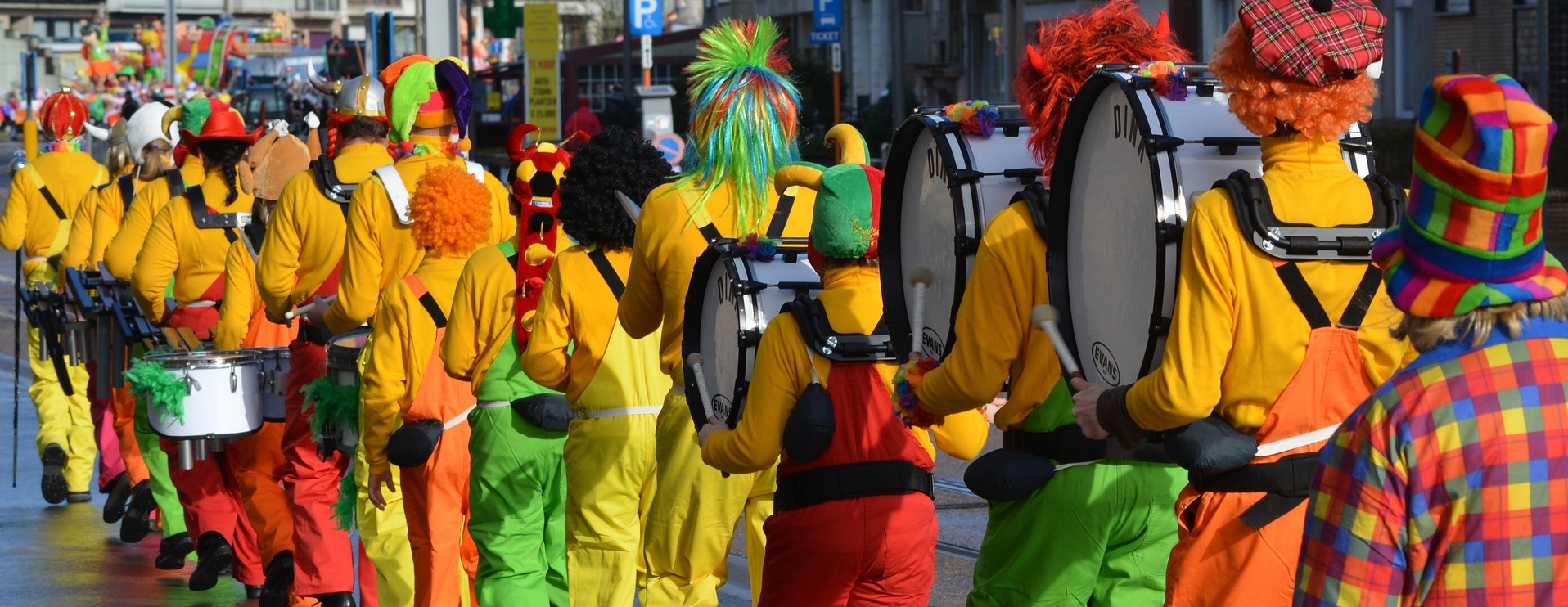 carnival-1192414_1920 (c) Bild von <a href=https://pixabay.com/de/users/ben_kerckx-69781/?utm_source=link-attribution&utm_medium=referral&utm_campaign=image&utm_content=1192414>Ben Kerckx</a> auf <a href=https://pixabay.com/de//?utm_source=link-attribution&utm_medium=referral&utm_campaign=image&utm_content=1192414>Pixabay</a>